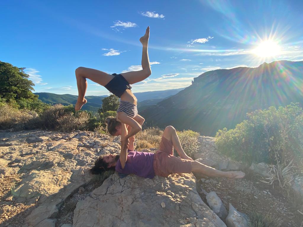 AcroYoga in Ulassai auf Sardinien